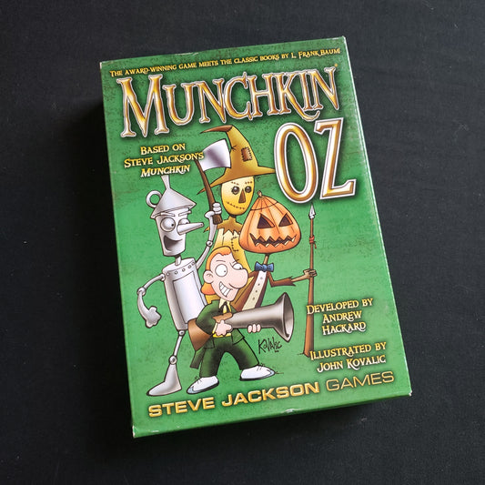Image shows the front cover of the box of the Munchkin Oz card game