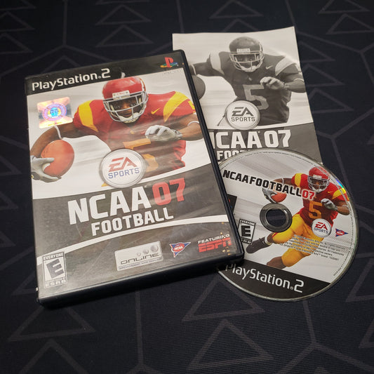Image shows the case, manual and disc for the video game NCAA Football 07 for Playstation 2