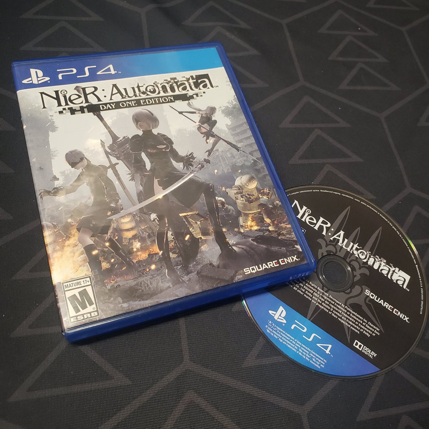 Image shows the case and disc for the video game Nier: Automata for Playstation 4