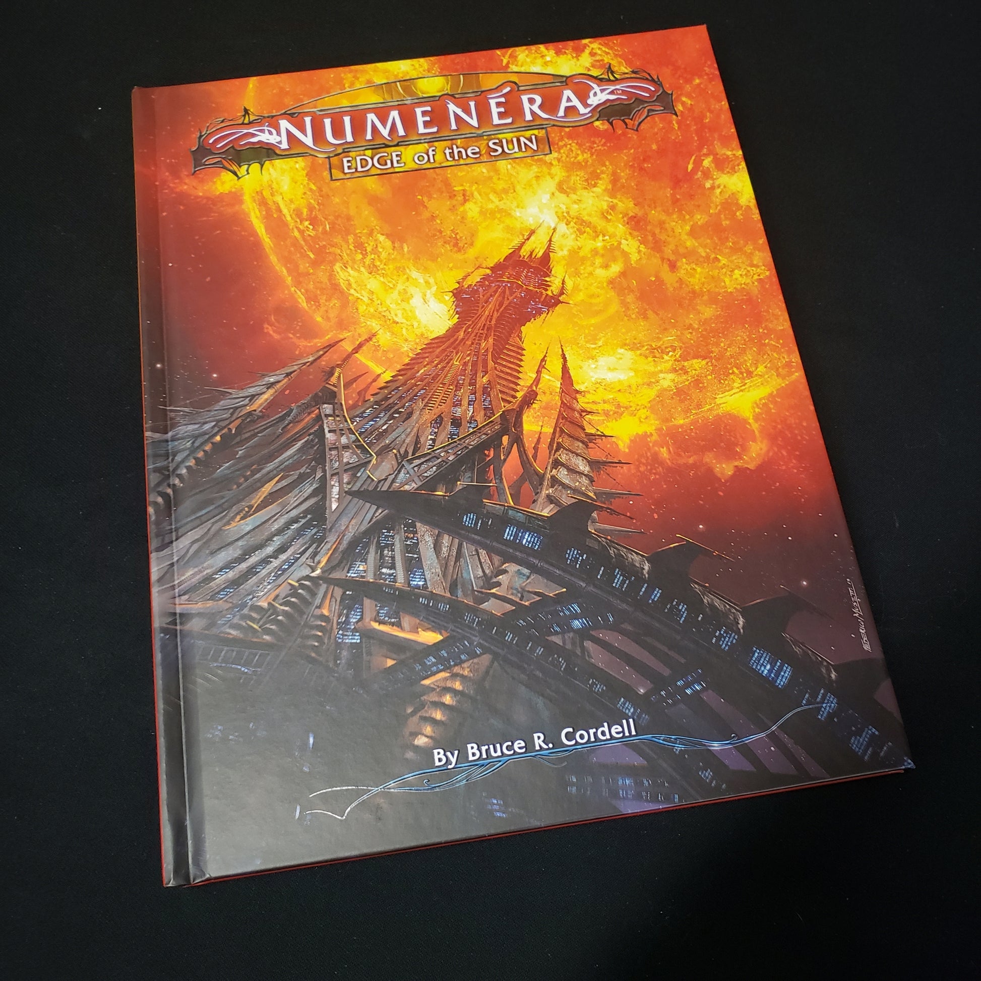 Image shows the front cover of the Edge of the Sun book for the roleplaying game Numenera