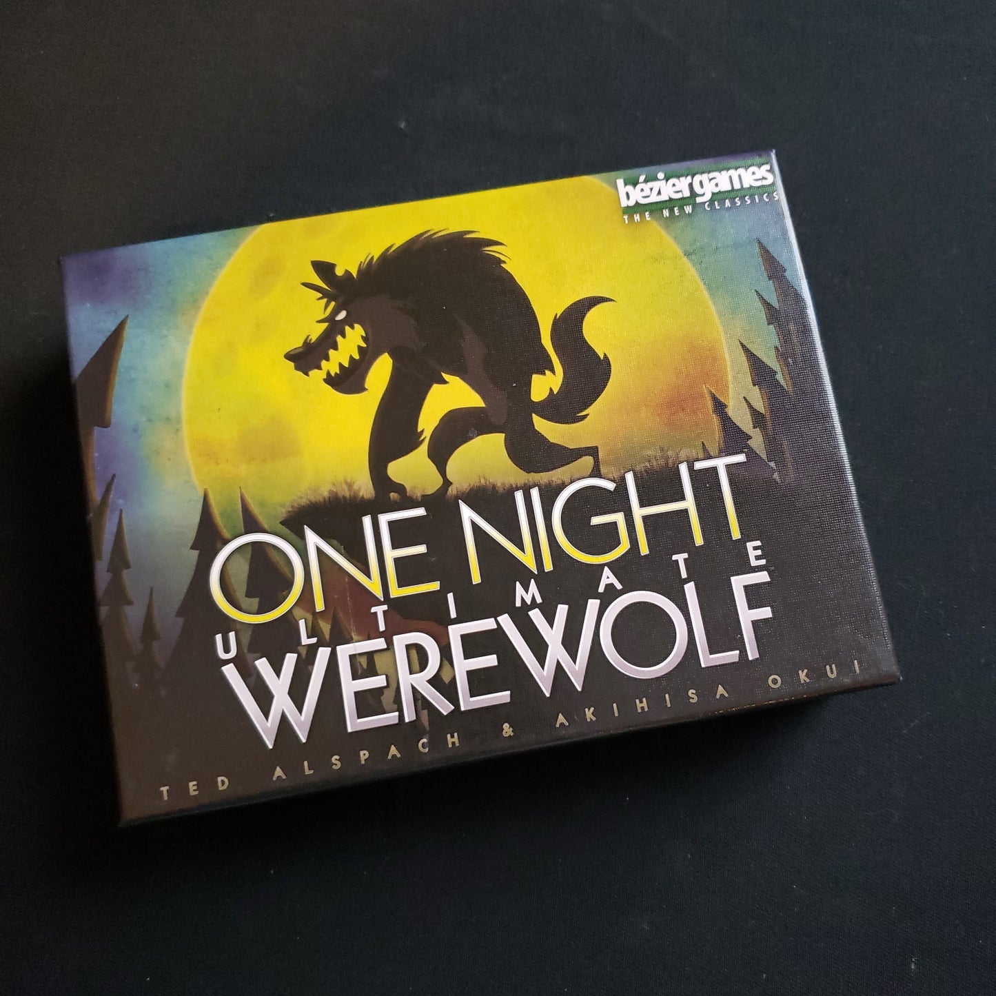 Image shows the front cover of the box of the One Night Ultimate Werewolf game
