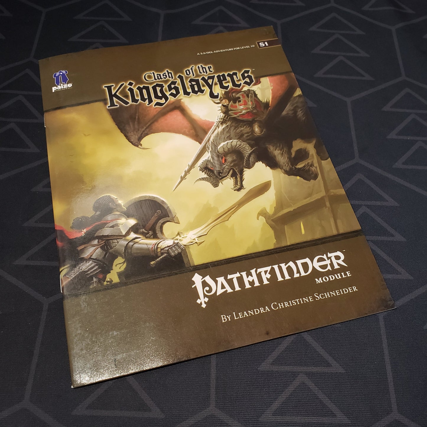 Image shows the front cover of the Clash of the Kingslayers book for the roleplaying game Pathfinder 1E