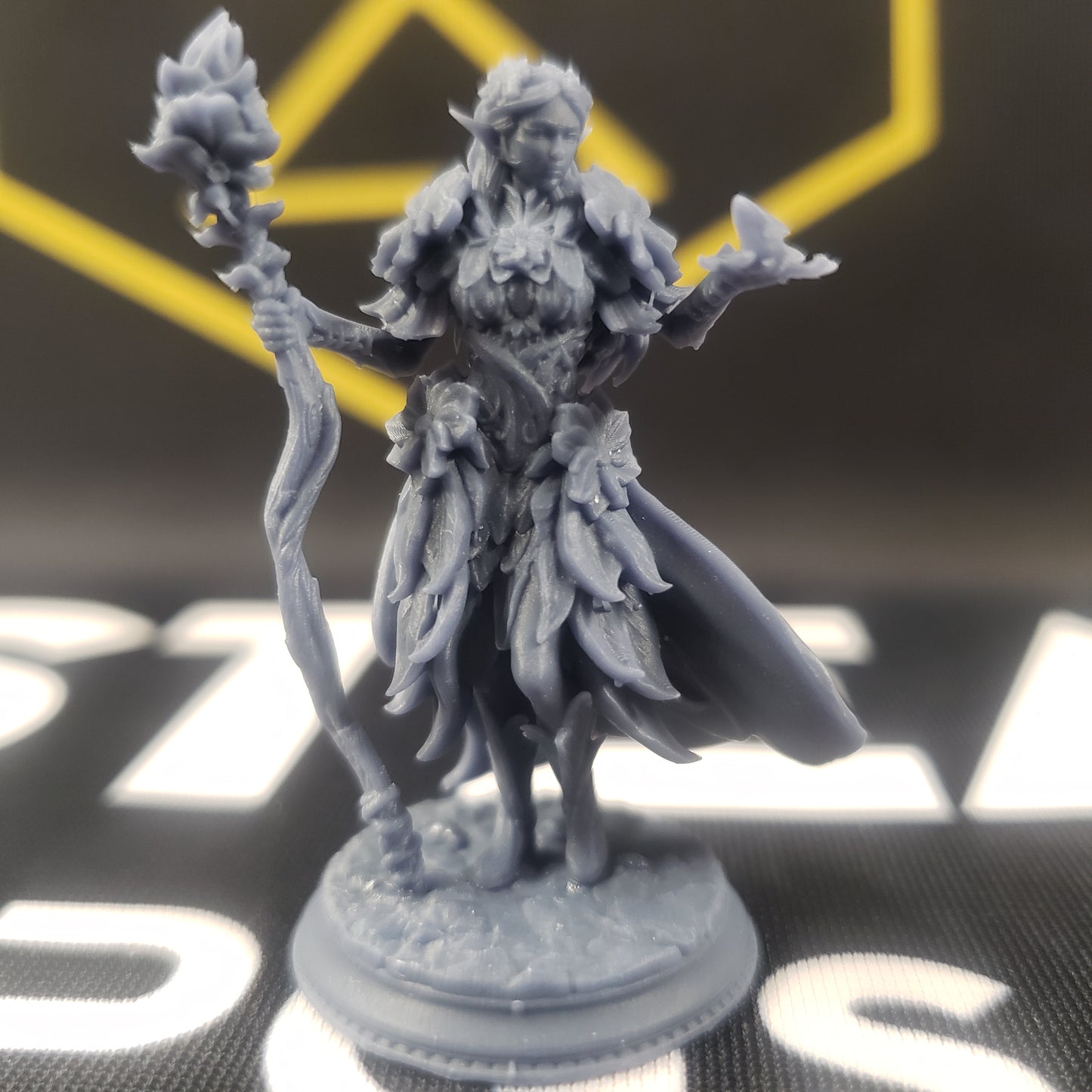 Synoria the Noble Hearted, Feywalker Caster (Female Elf Druid)