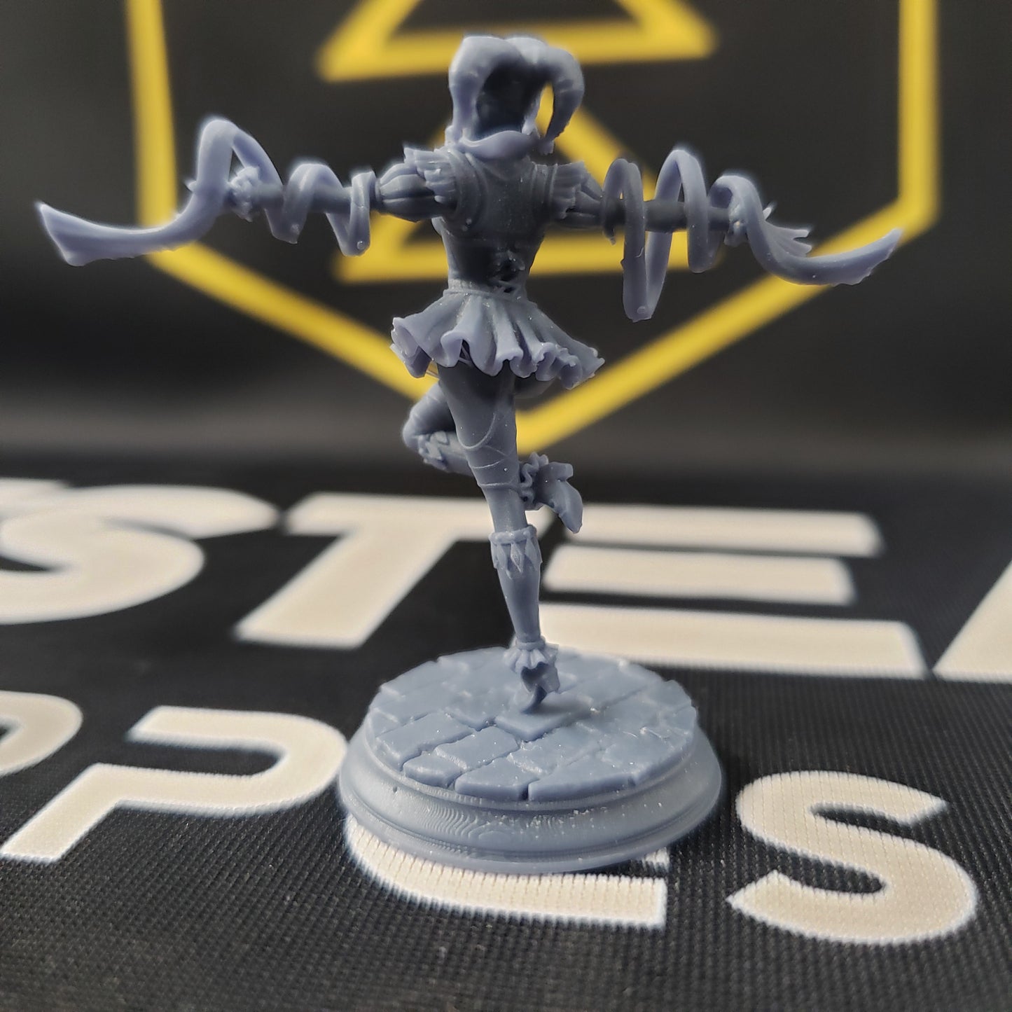 Sanguine, Gleeful Court Jester (Female Vampire Bard)