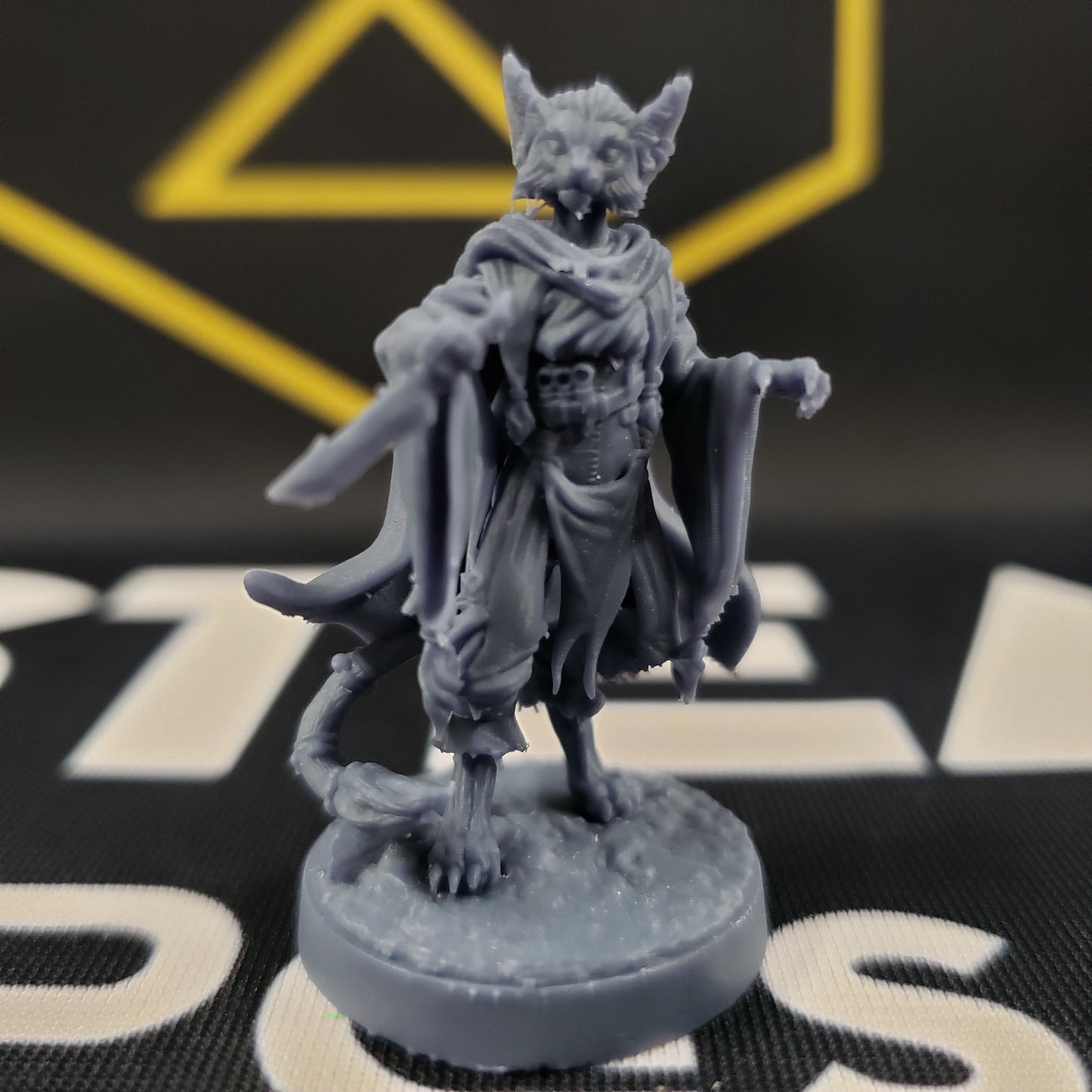 Carracali Shadow-Weaver: Sculpt 1 (Female Tabaxi Rogue)
