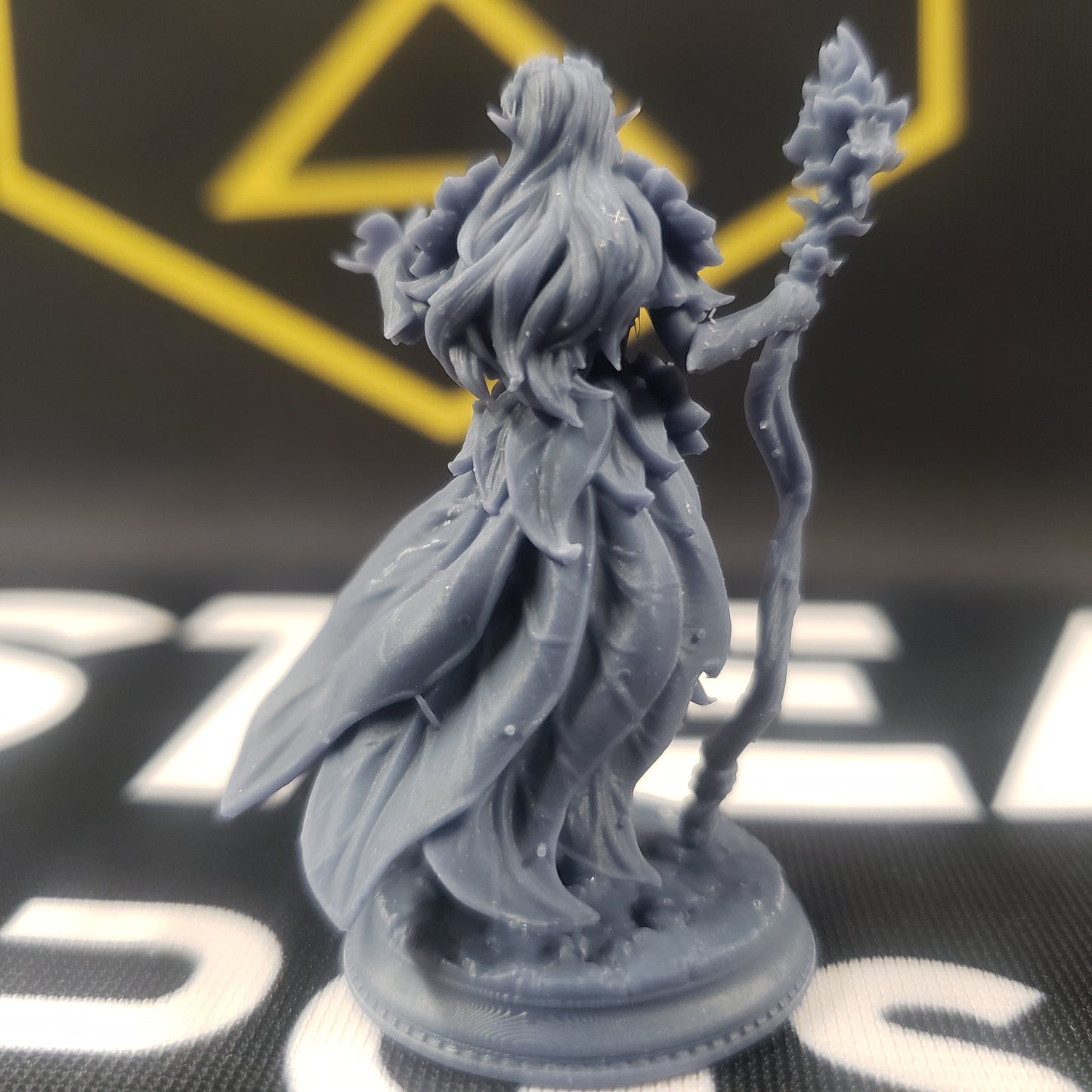 Synoria the Noble Hearted, Feywalker Caster (Female Elf Druid)