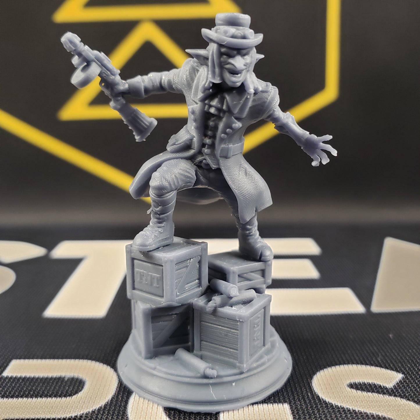 Brains, Manic Goblin Gangster (Male Goblin Gunslinger)