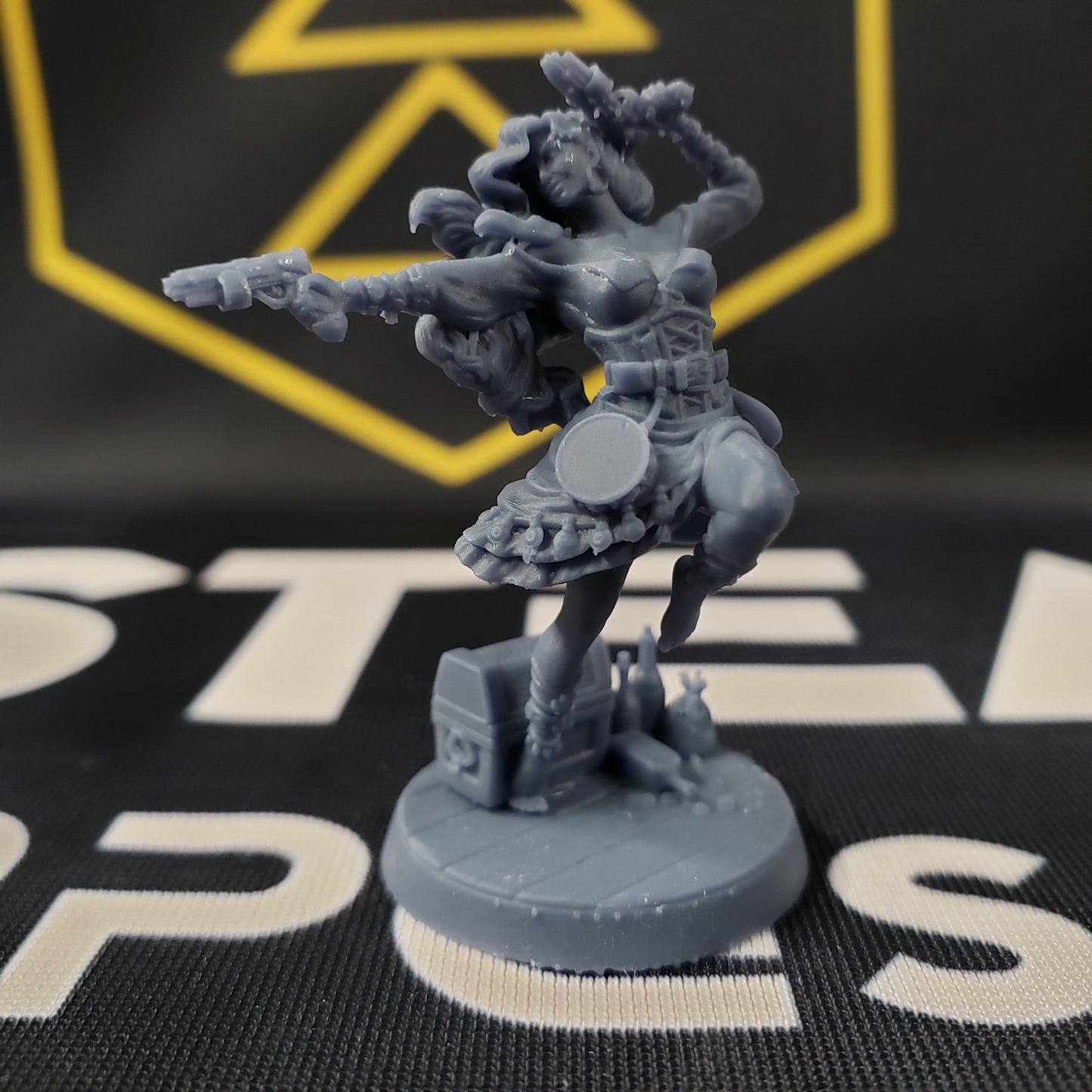 Isme Ralderone, Gunslinger (Female Human Pirate)