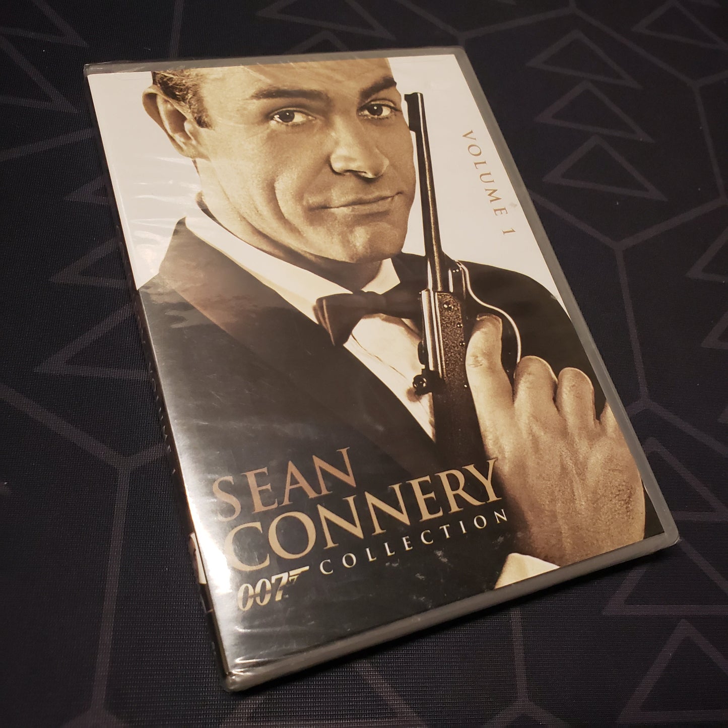 Image shows the front of the case for the movie set Sean Connery 007 Collection: Volume 1 on DVD