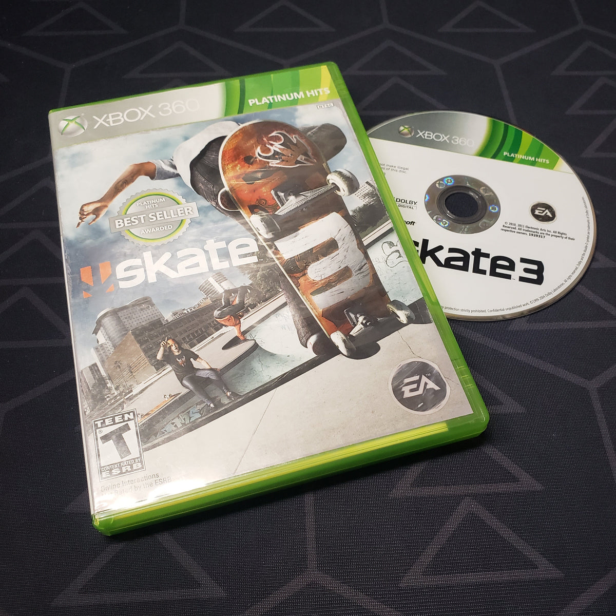 Image shows the case and disc for the video game Skate 3 for Xbox 360