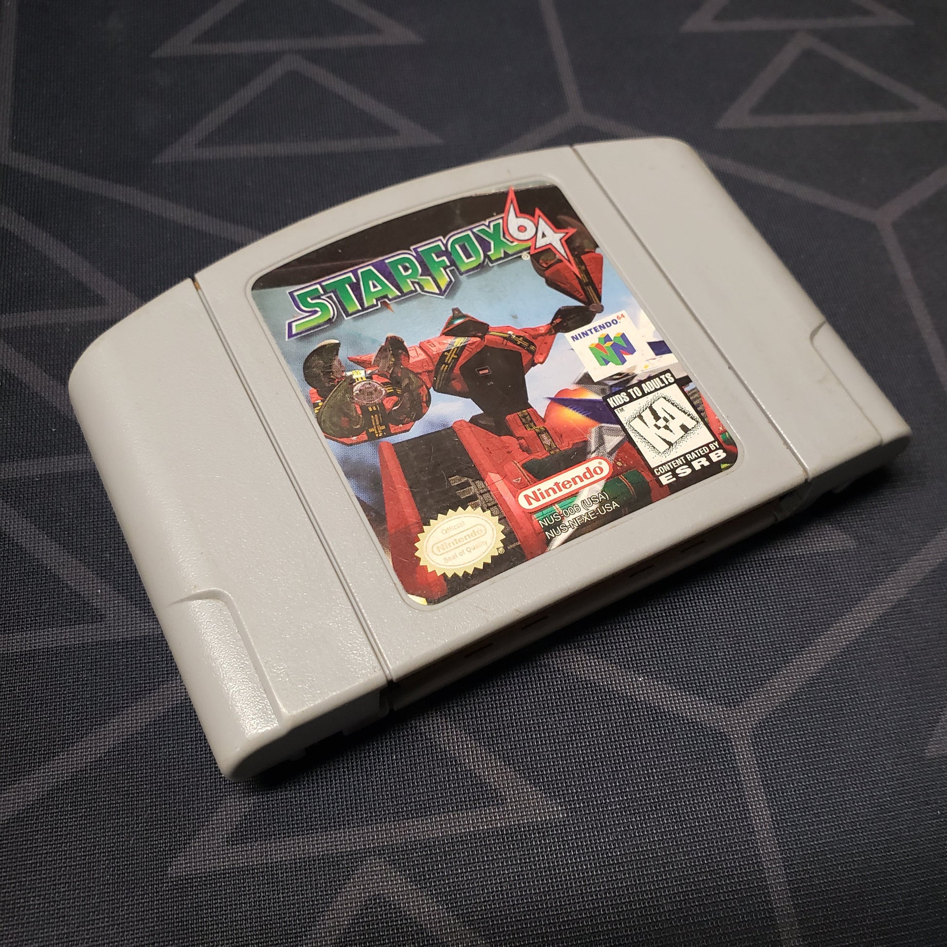 Image shows the front of the cartridge for the video game Star Fox 64 for the Nintendo 64