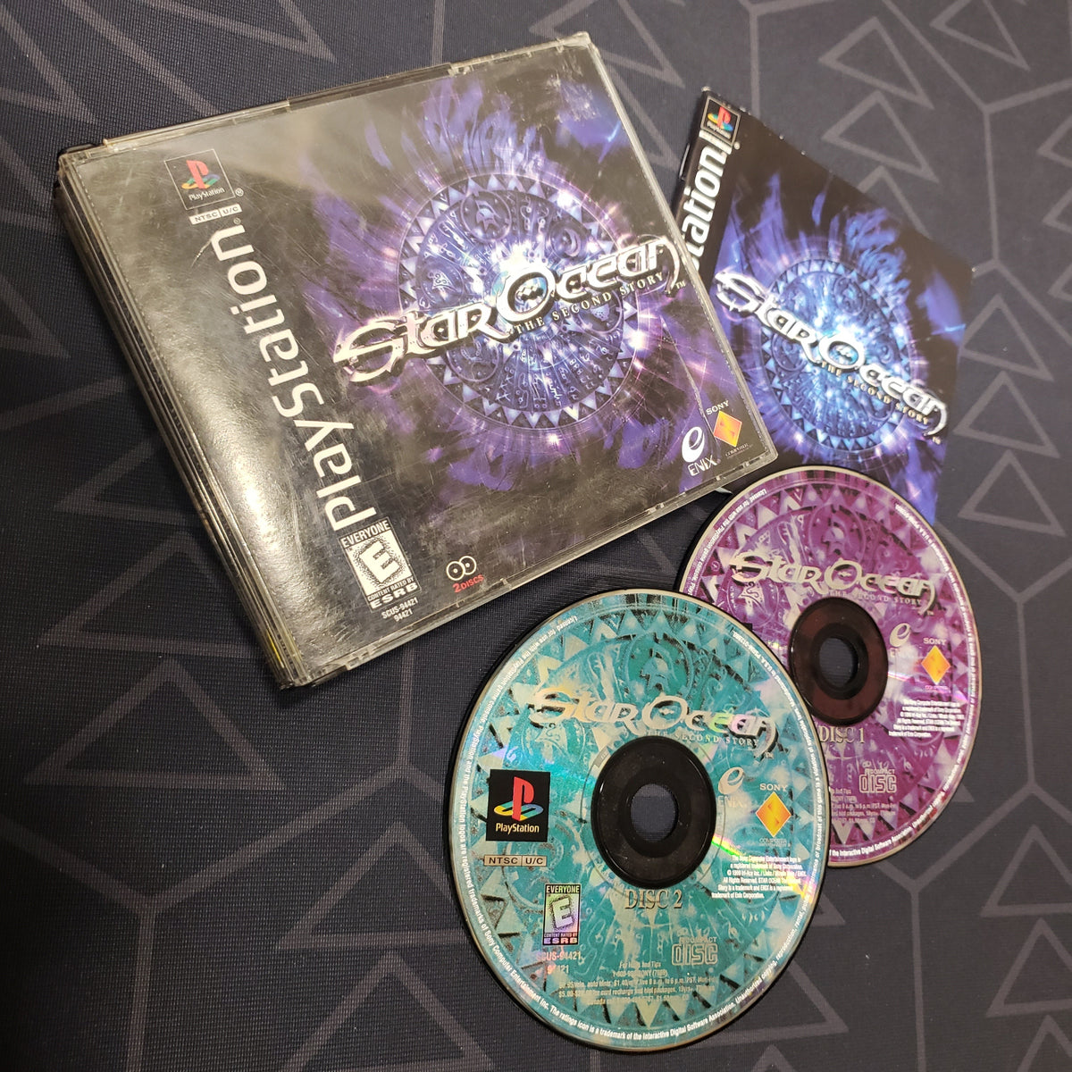 Image shows the jewel case, manual and two discs for the video game Star Ocean: The Second Story for Playstation 1