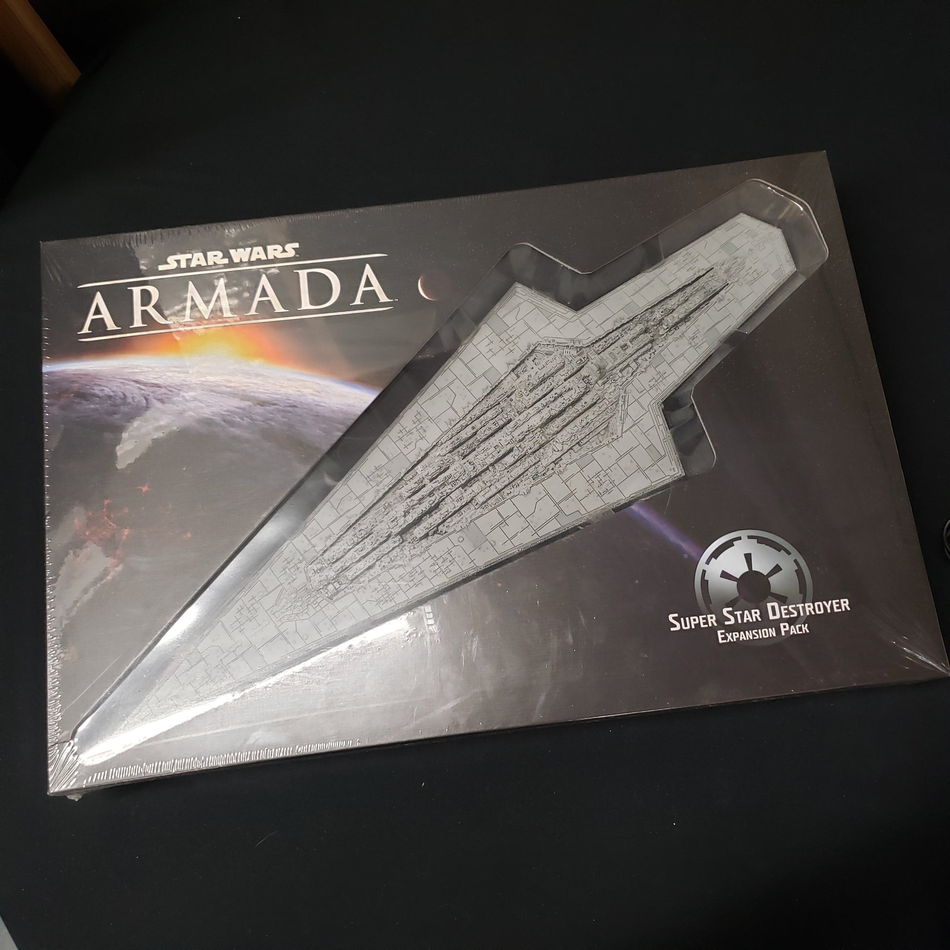 Image shows the front cover of the box of the Super Star Destroyer Expansion Pack for the miniatures game Star Wars Armada