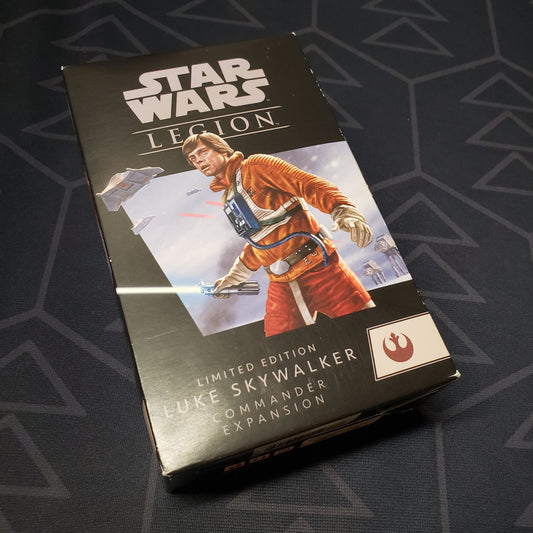 Image shows the front cover of the box of the Limited Edition Luke Skywalker Commander pack for the miniatures game Star Wars Legion