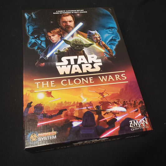 Image shows the front cover of the box of the Star Wars: The Clone Wars board game