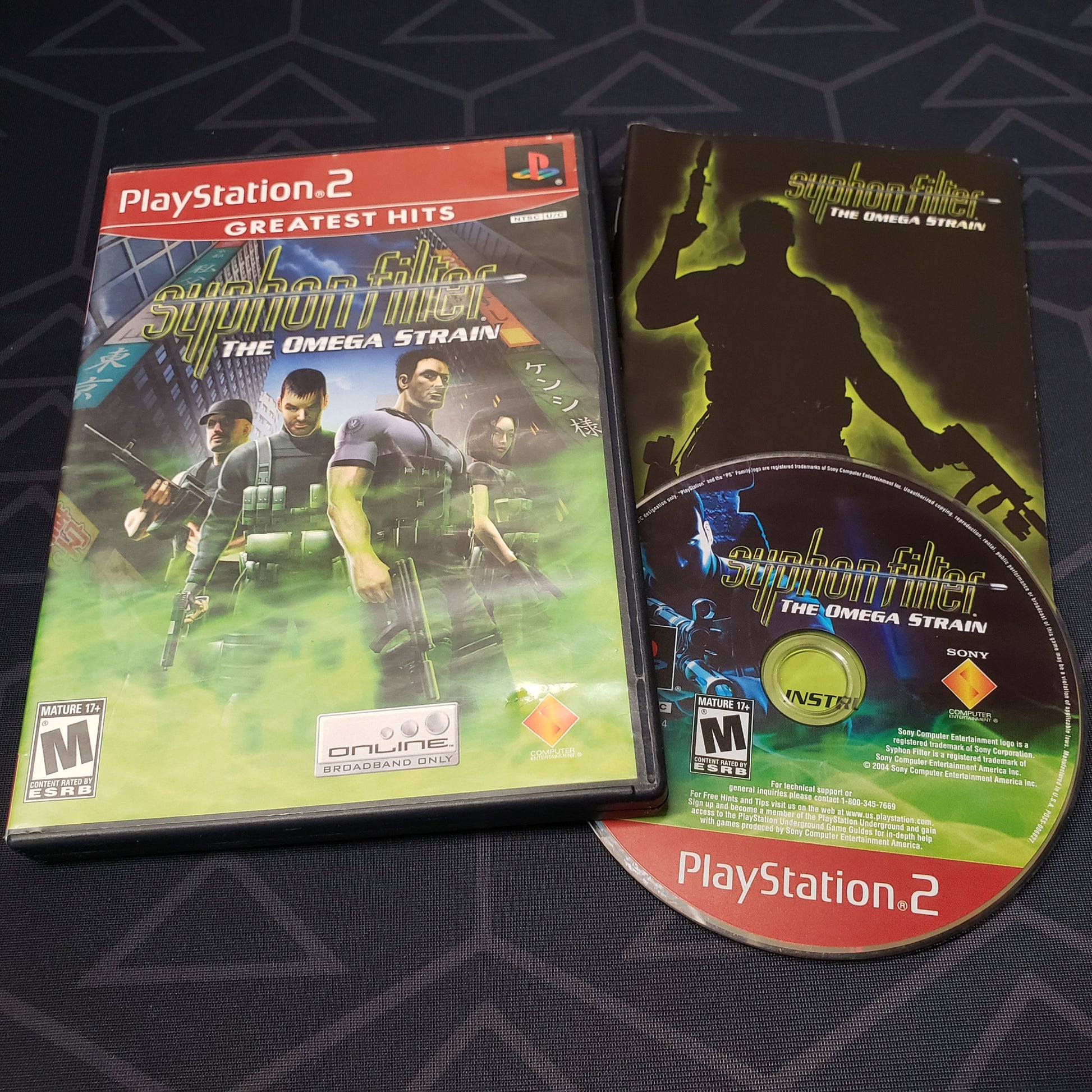 Image shows the case, manual & disc for the video game Syphon Filter: The Omega Strain for Playstation 2