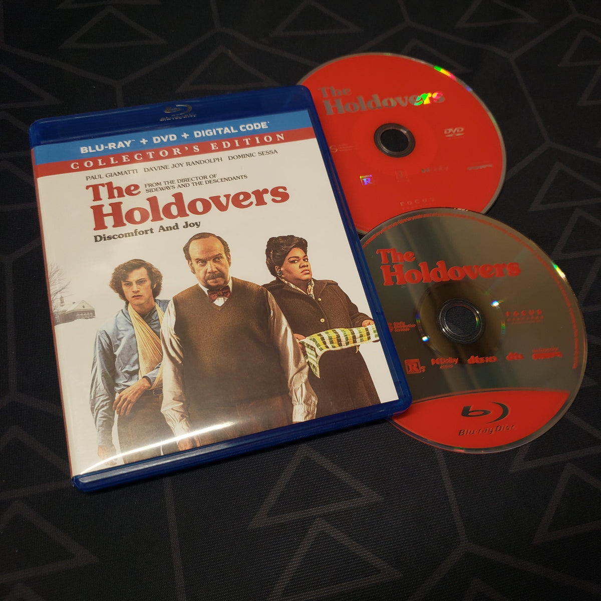 Image shows the case & two discs for the movie The Holdovers on Blu-Ray & DVD