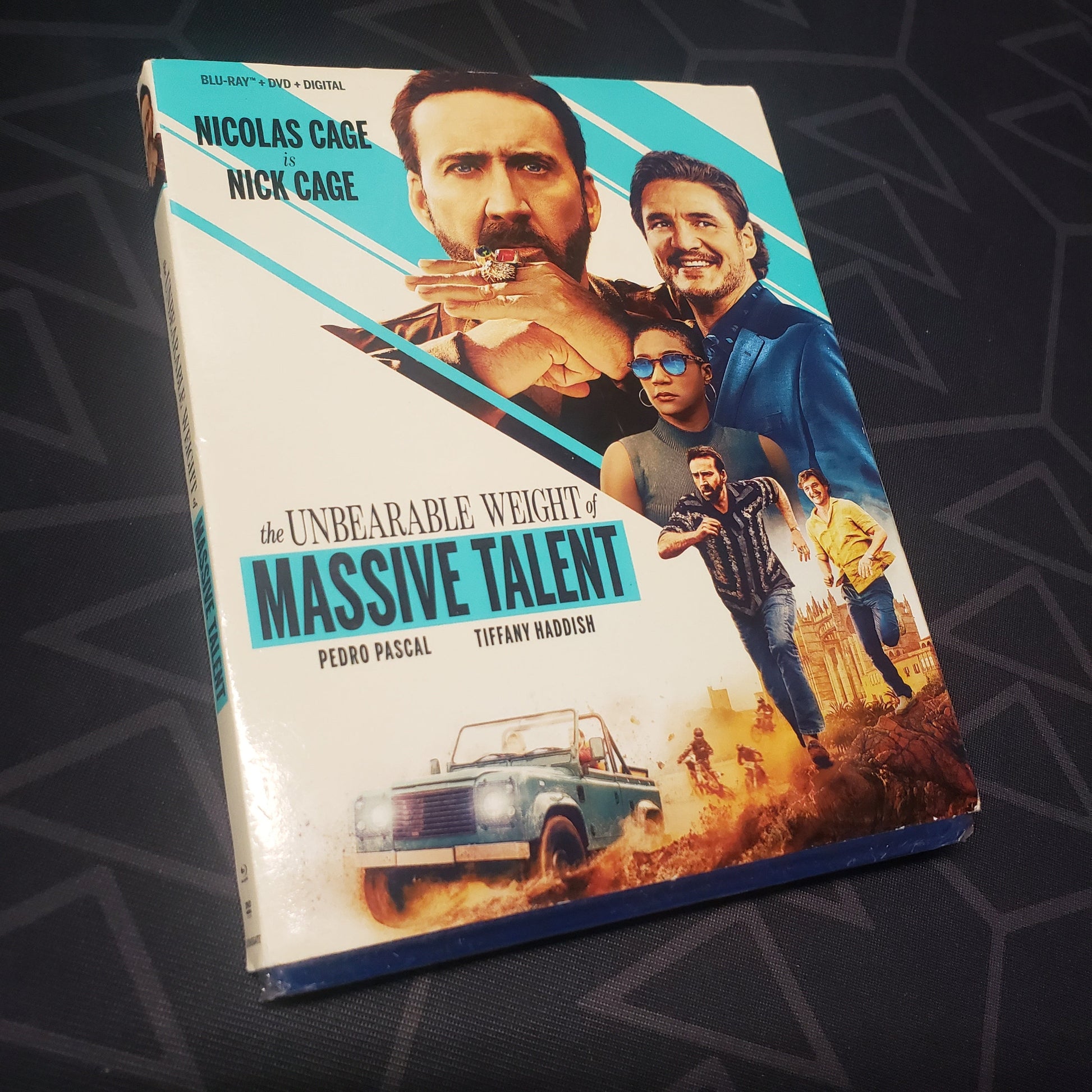Image shows the front of the case for the movie The Unbearable Weight of Massive Talent on Blu-Ray