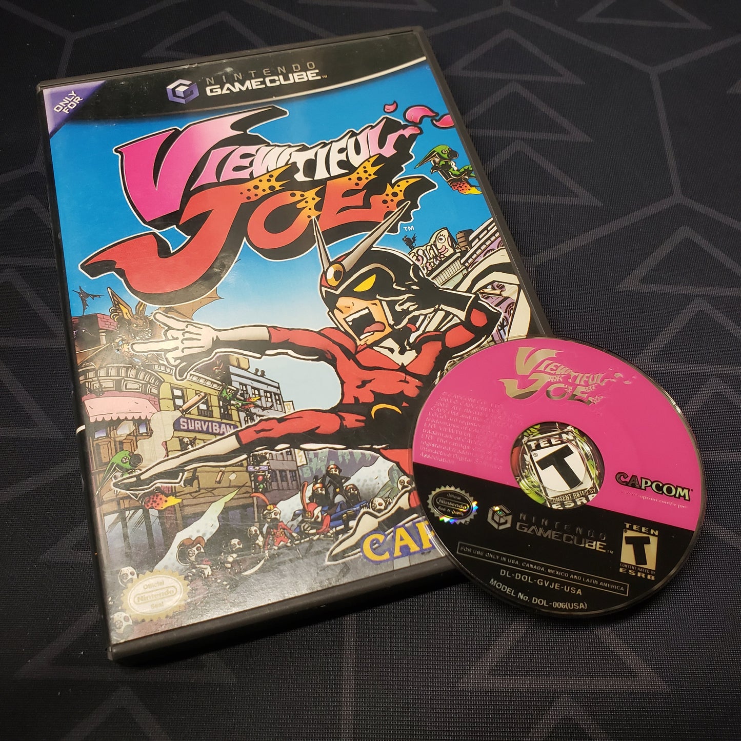 Image shows the case and disc for the video game Viewtiful Joe for Nintendo GameCube