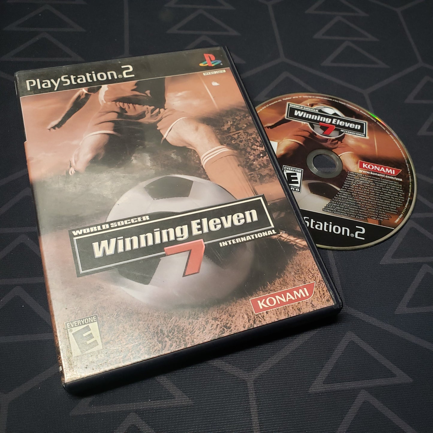 Image shows the case and disc for the video game World Soccer Winning Eleven 7 International for Playstation 2