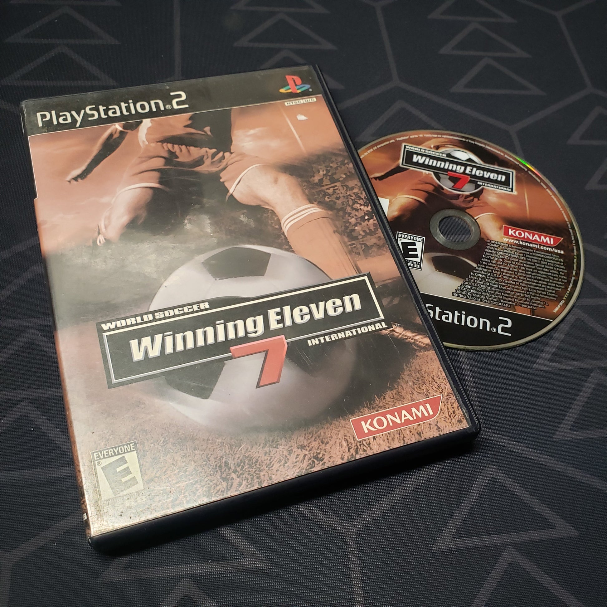 Image shows the case and disc for the video game World Soccer Winning Eleven 7 International for Playstation 2