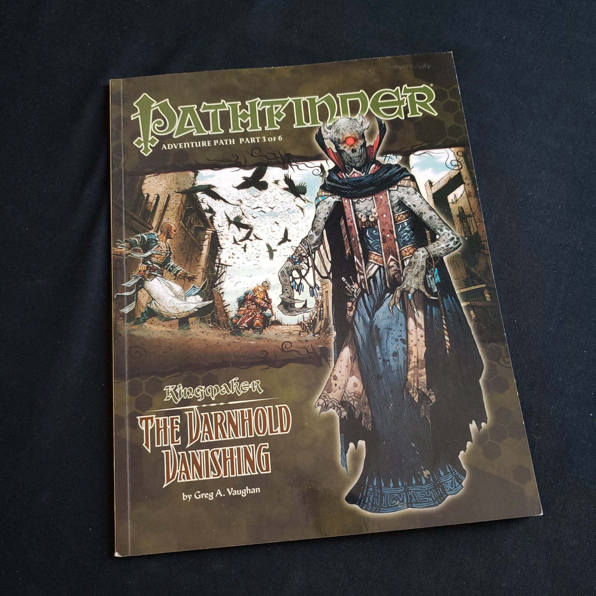 Image shows the front cover of the Varnhold Vanishing book for the Pathfinder First Edition roleplaying game